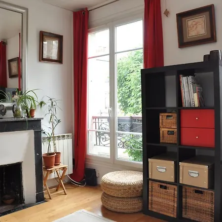 Bright Apt Near Menilmontant * Paris