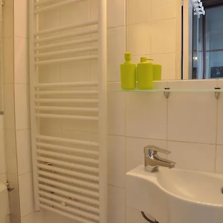 Apartment Bright Apt Near Menilmontant *